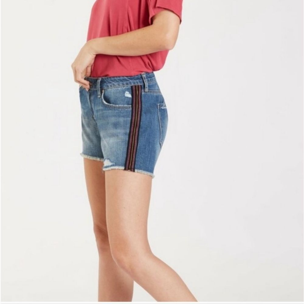 Dear John Madison Girlfriend, denim shorts size 6